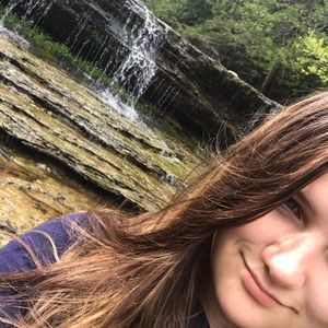 Meet your Posher, Nina